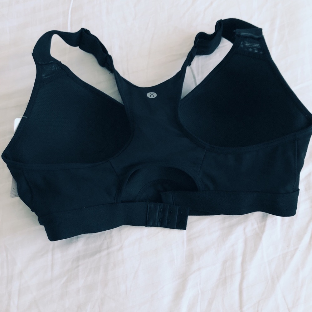 Sport Bra.
